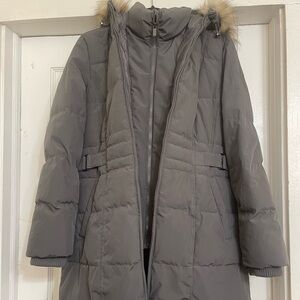 Jones New York Ladies Down Coat Fur Trim Hood Gray Color Size M